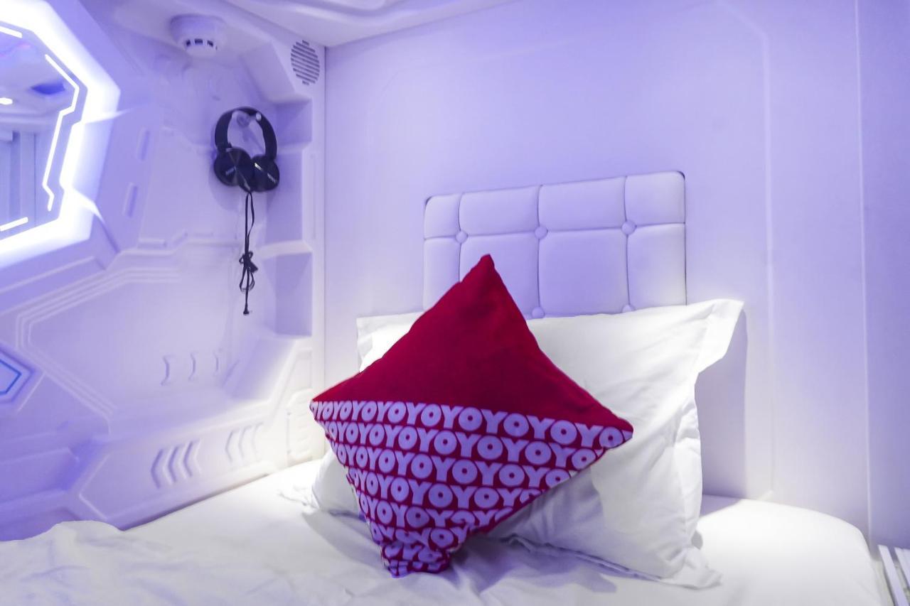 Super Oyo 91328 Fiducia Capsule Hotel จาการ์ตา ภายนอก รูปภาพ