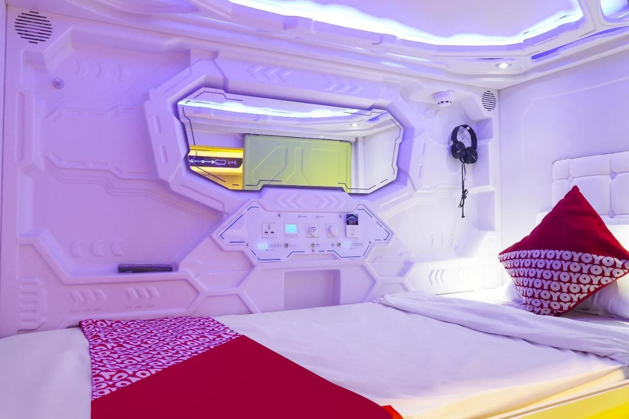 Super Oyo 91328 Fiducia Capsule Hotel จาการ์ตา ภายนอก รูปภาพ